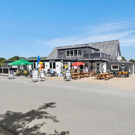 3 Bedroom Cozy In Holiday home Tarm