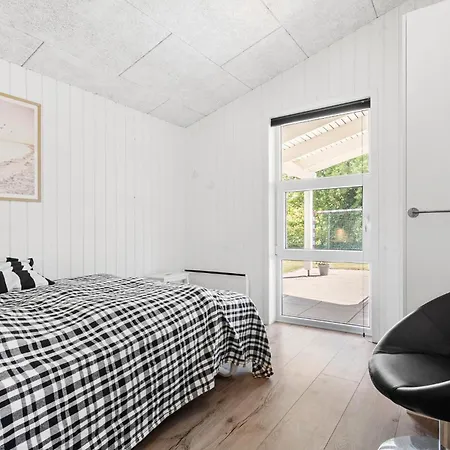 3 Bedroom Cozy In Feriehus Tarm