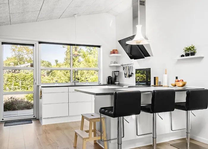 בית נופש 3 Bedroom Cozy In Tarm