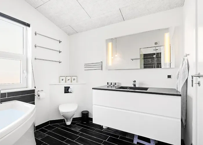 3 Bedroom Cozy In בית נופש Tarm