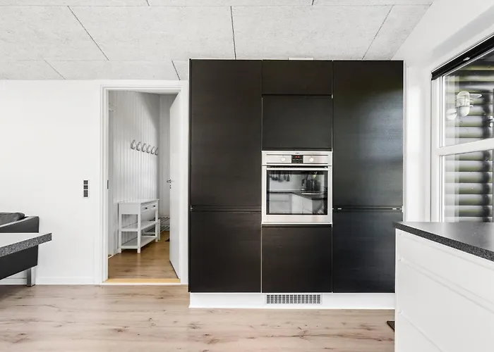 3 Bedroom Cozy In 펜션 *