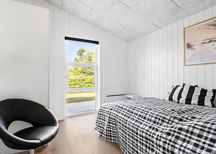 3 Bedroom Cozy In 펜션 *